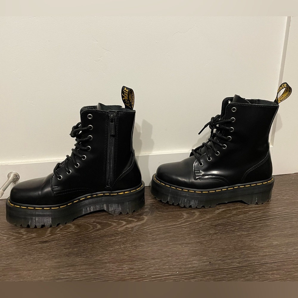Dr. Martens Platform Jadon Boots